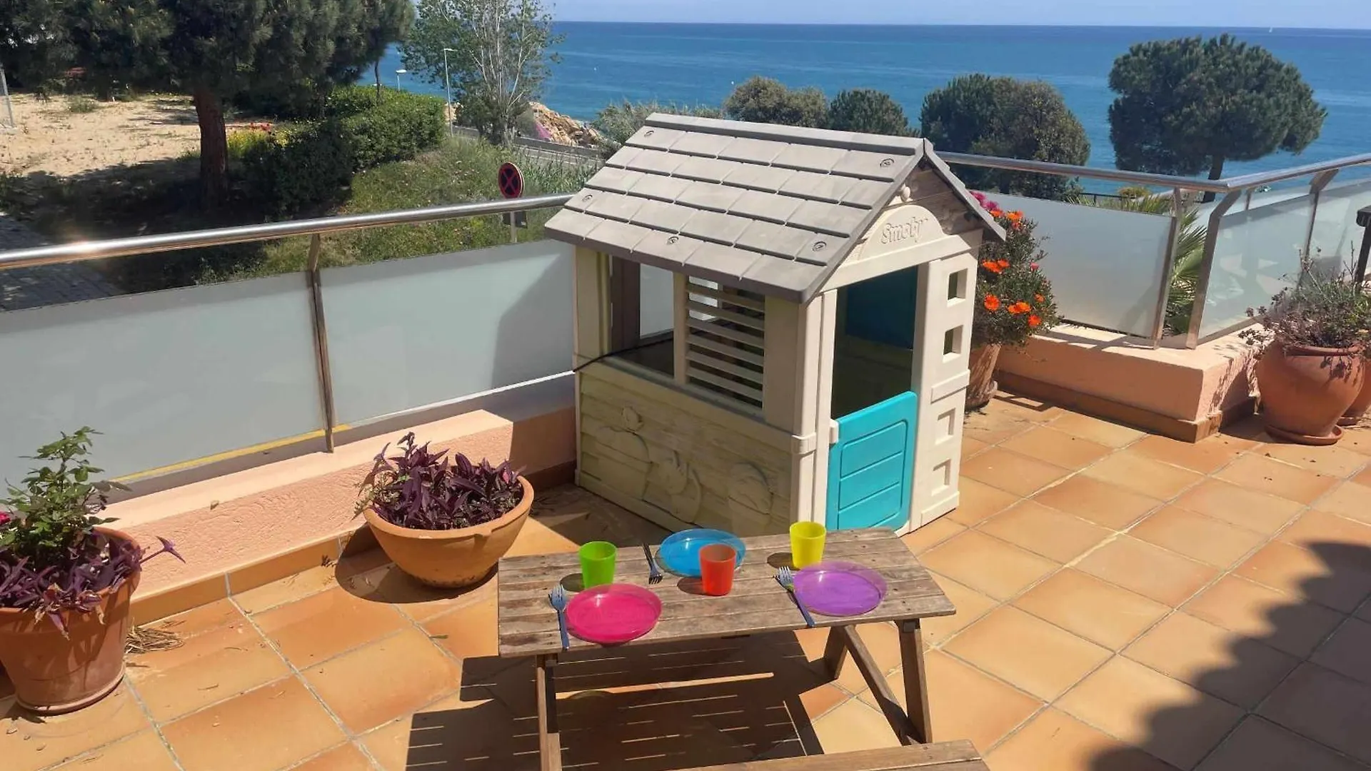 Villa Farell Just In Front Of The Sea Sant Pol De Mar Spagna
